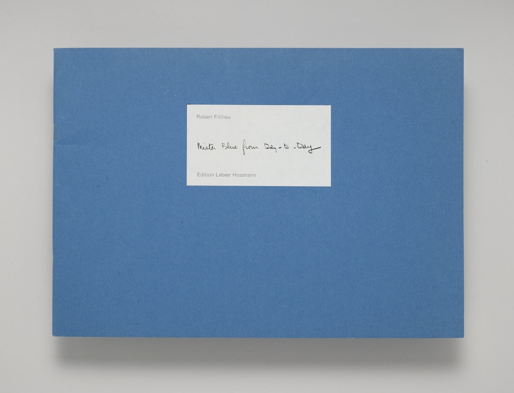 Mister Blue From Day to Day = Herr Blau von Tag zu Tag